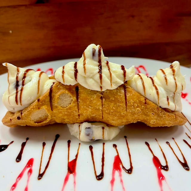 Cannoli.